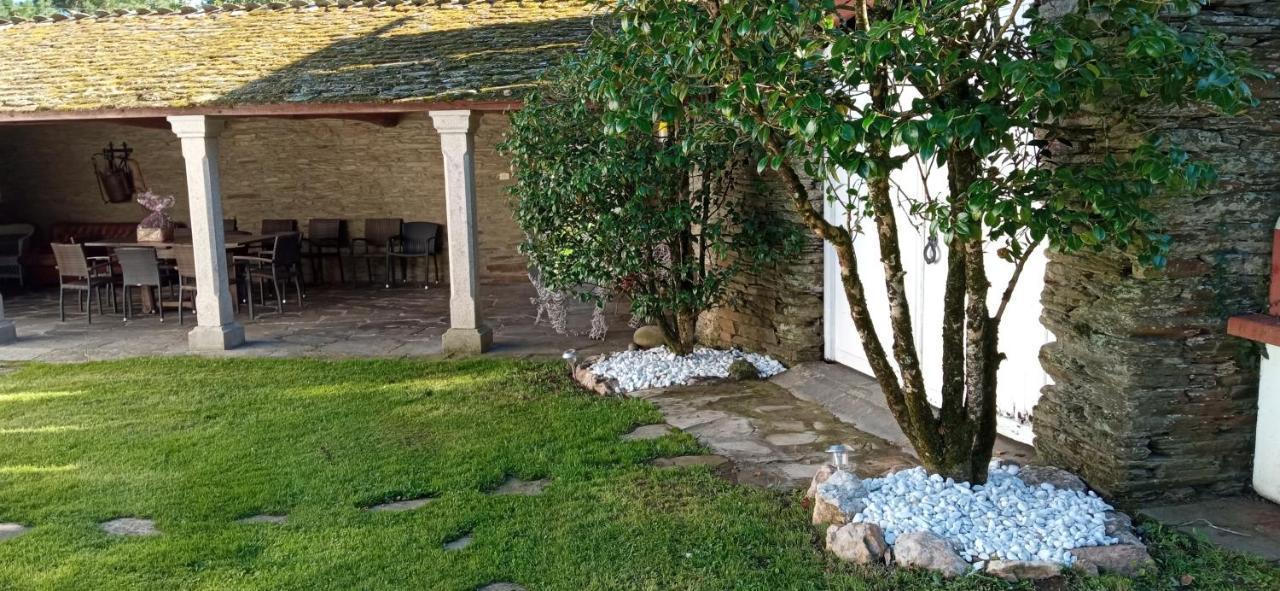 Hostal Casa Oute Sobrada Exterior foto